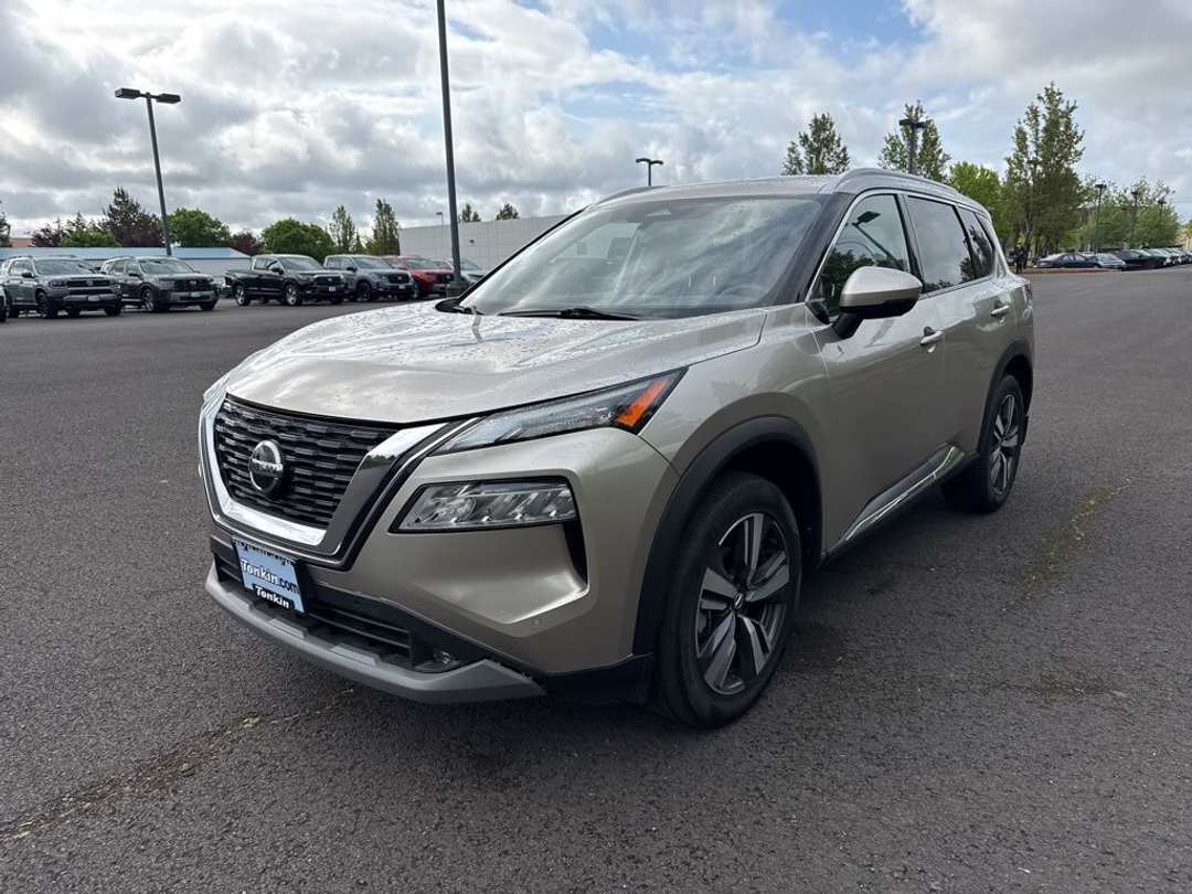 2021 Nissan Rogue SL - Image 3