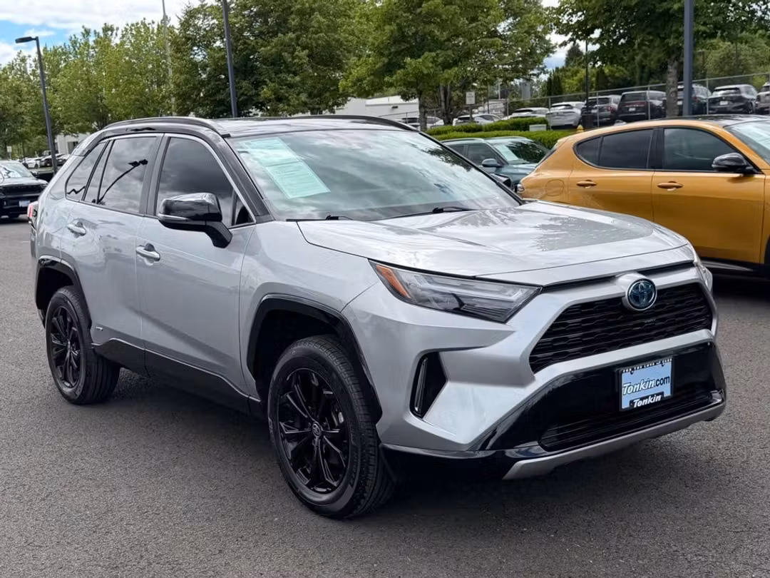 2023 Toyota Rav4 Hybrid XSE - Image 2