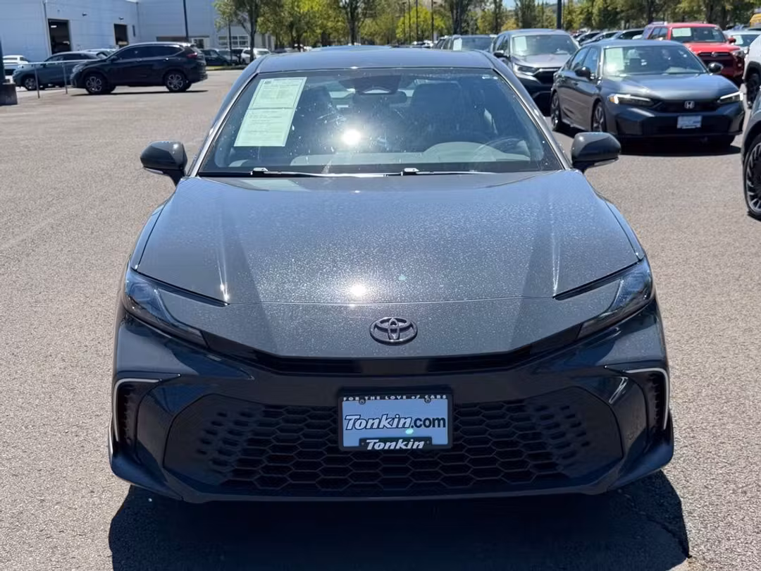 2025 Toyota Camry SE - Image 3