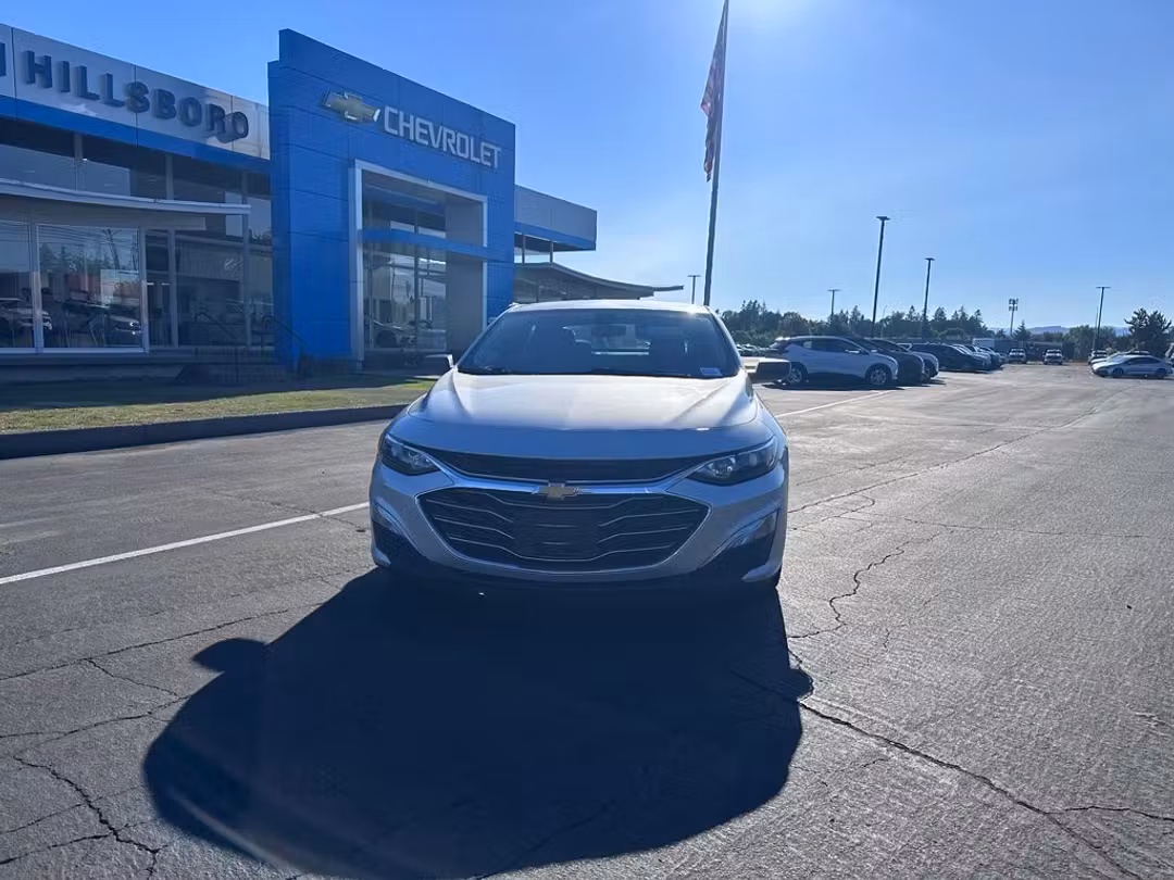 2020 Chevrolet Malibu LS - Image 2
