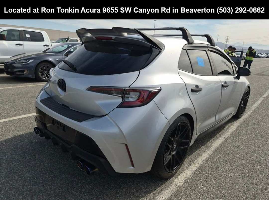 2020 Toyota Corolla SE - Image 3