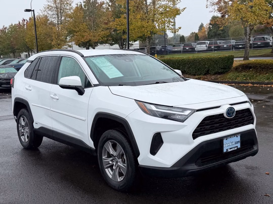 2024 Toyota Rav4 Hybrid LE - Image 2