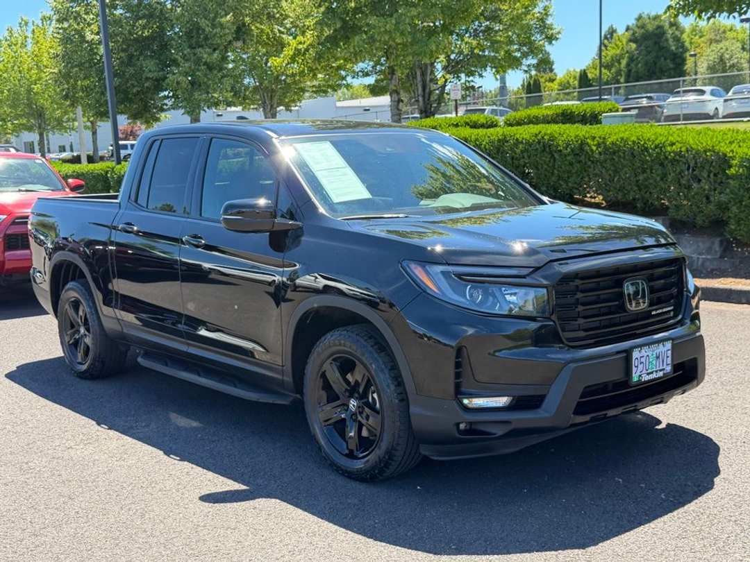 2021 Honda Ridgeline Black Edition - Image 2