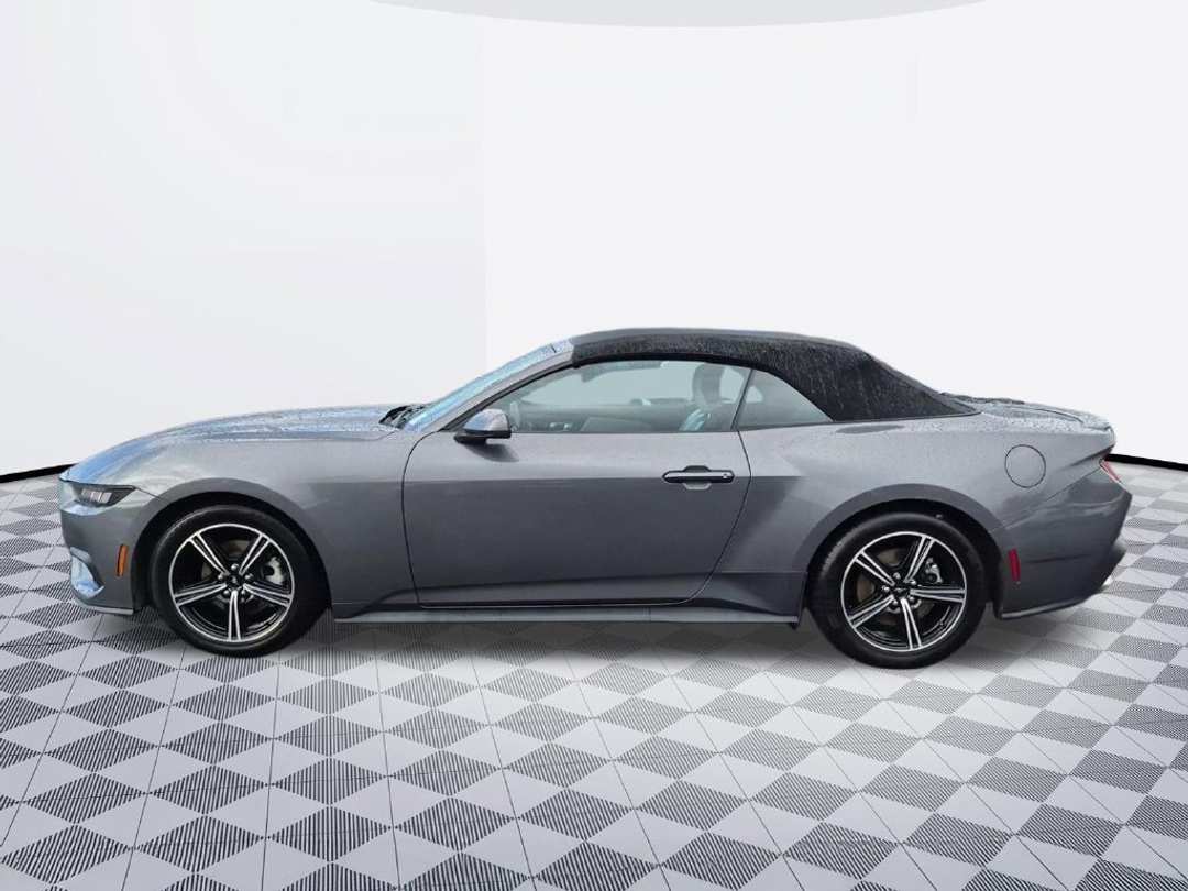2024 Ford Mustang EcoBoost Premium - Image 3
