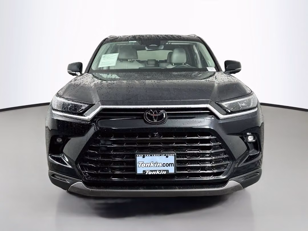 2024 Toyota Grand Highlander Hybrid Limited - Image 2
