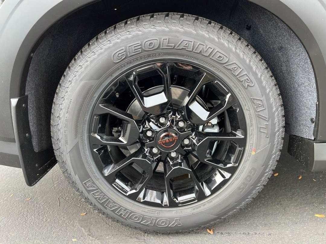 2026 Nissan Armada PRO-4X - Photo 8