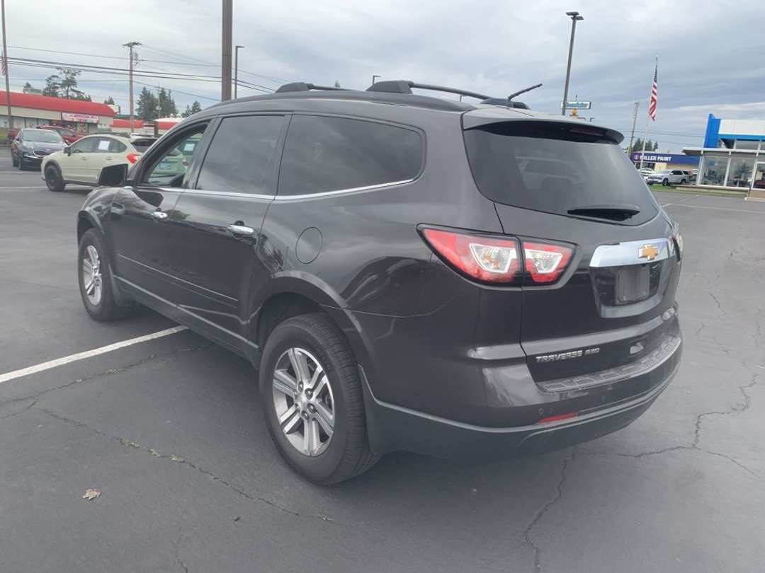 2017 Chevrolet Traverse LT - Image 2