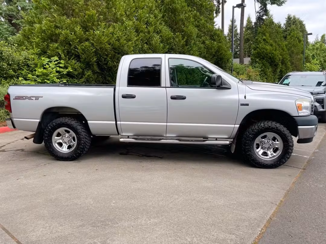 2008 Dodge Ram 1500 ST - Image 3