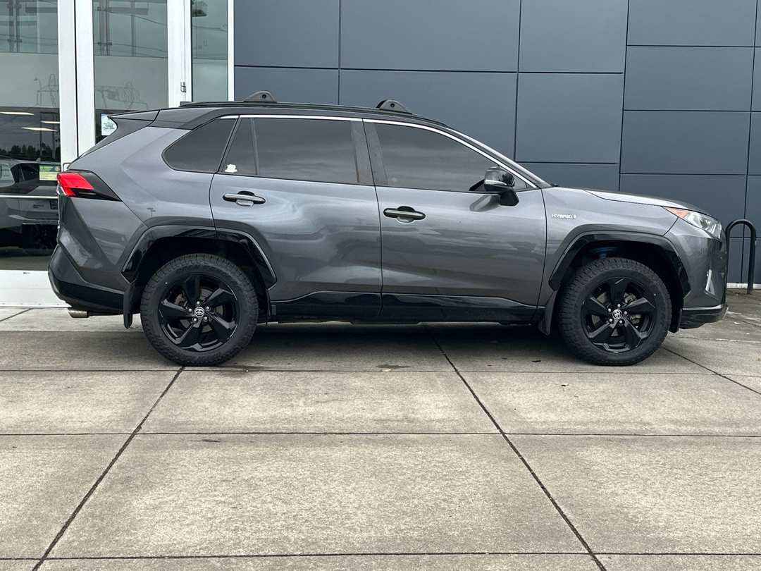 2021 Toyota Rav4 Hybrid XSE - Image 2