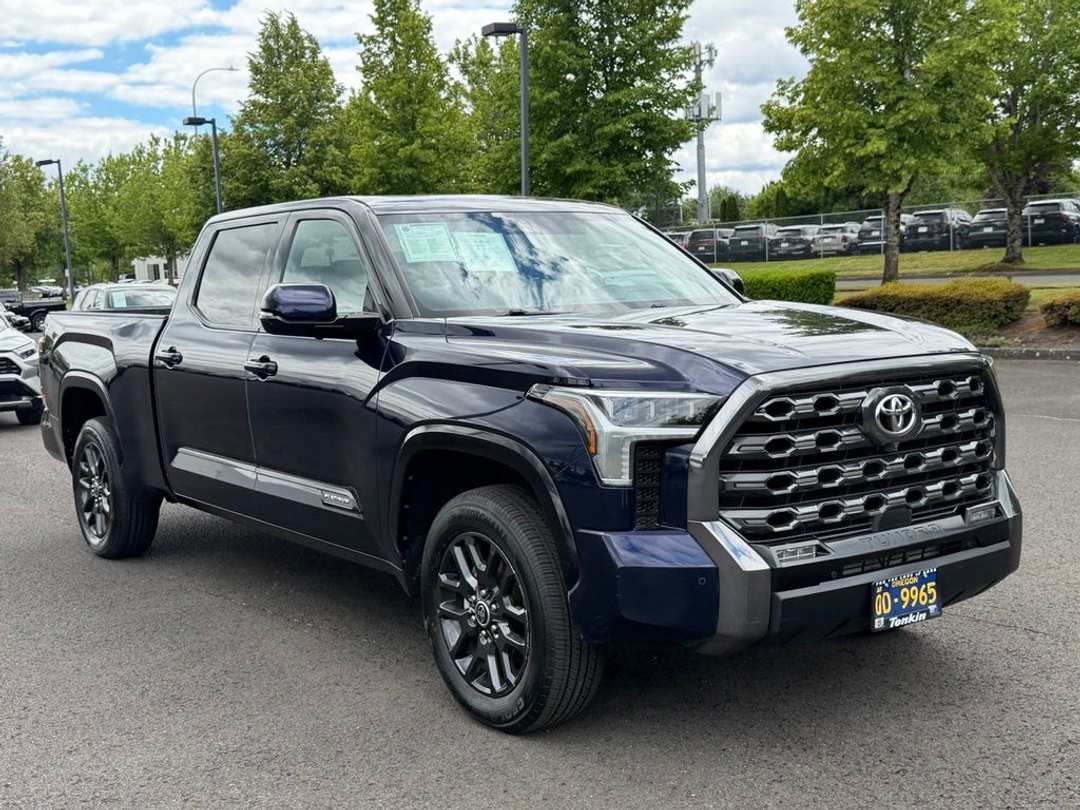 2023 Toyota Tundra Platinum - Image 3