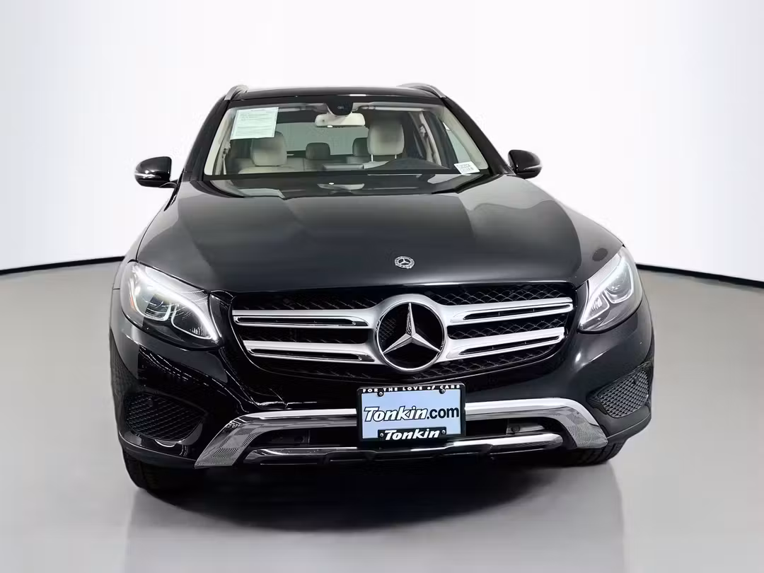 2019 Mercedes-Benz GLC GLC 350e - Image 2