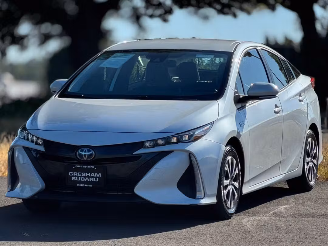 2021 Toyota Prius Prime XLE - Image 3