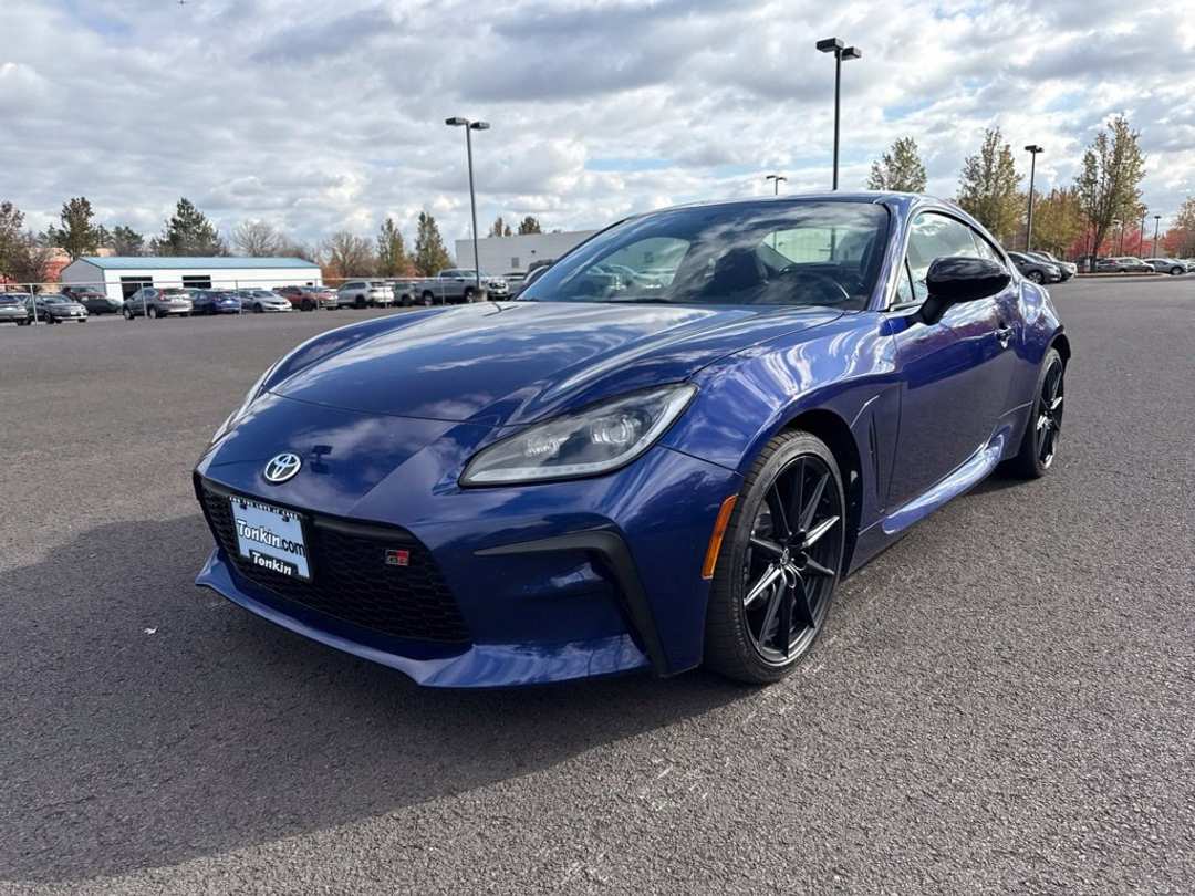 2025 Toyota Gr86 Premium - Image 3