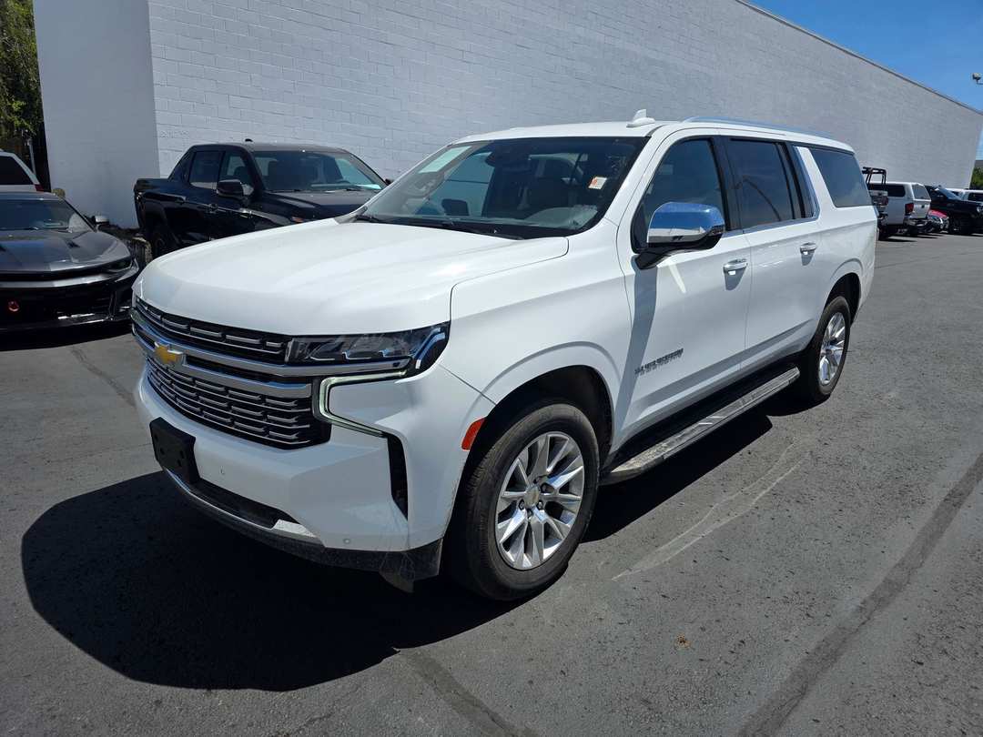 2024 Chevrolet Suburban Premier - Image 2