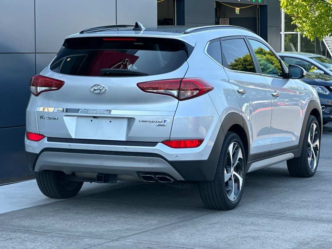 2018 Hyundai Tucson Limited - Image 3