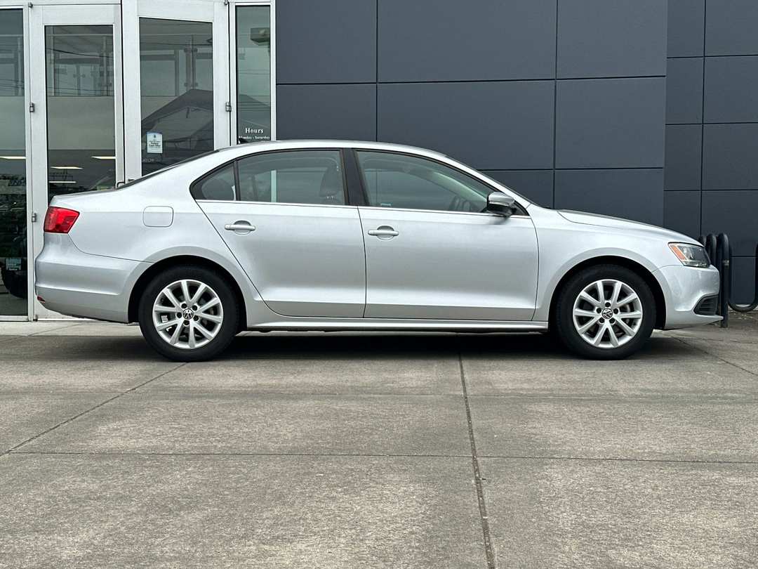 2013 Volkswagen Jetta 2.5L SE - Image 2