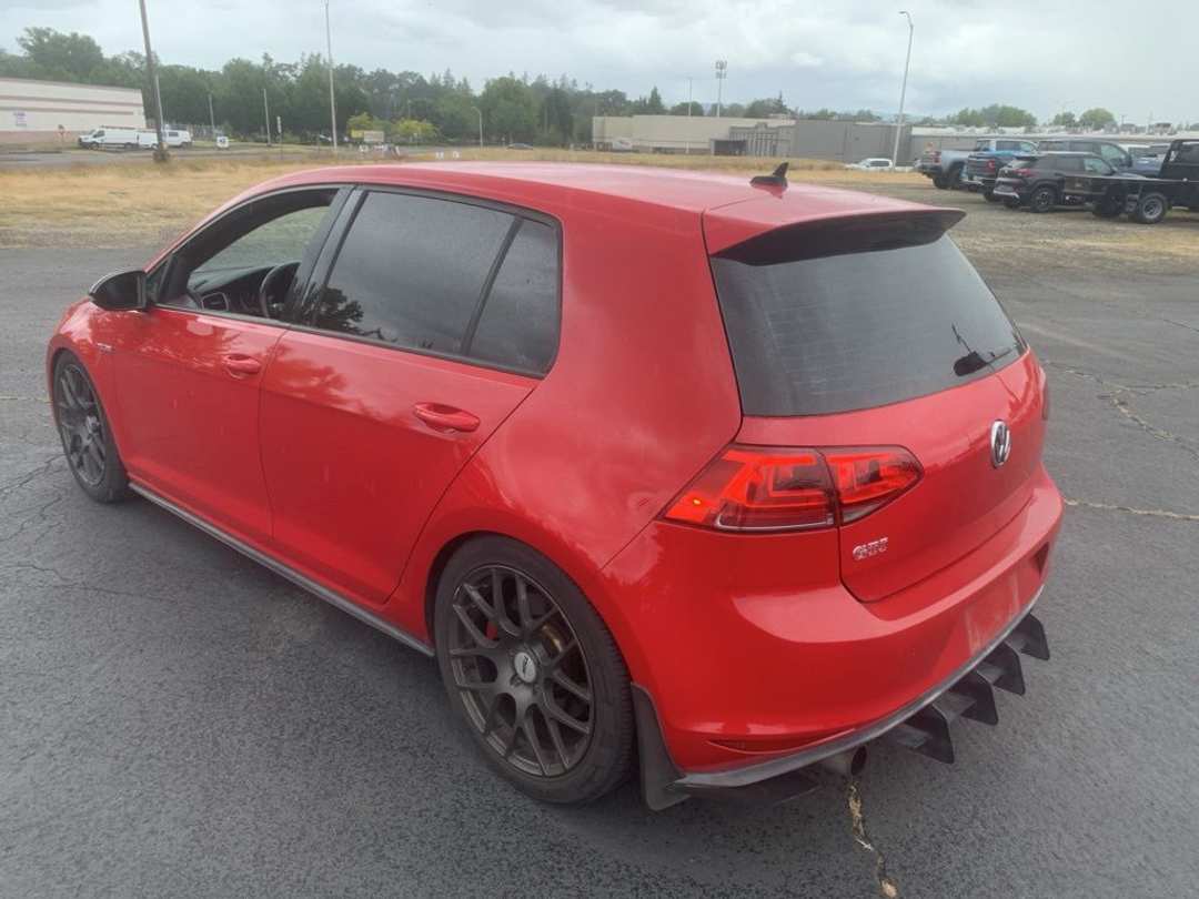 2017 Volkswagen Golf Gti Sport - Image 2