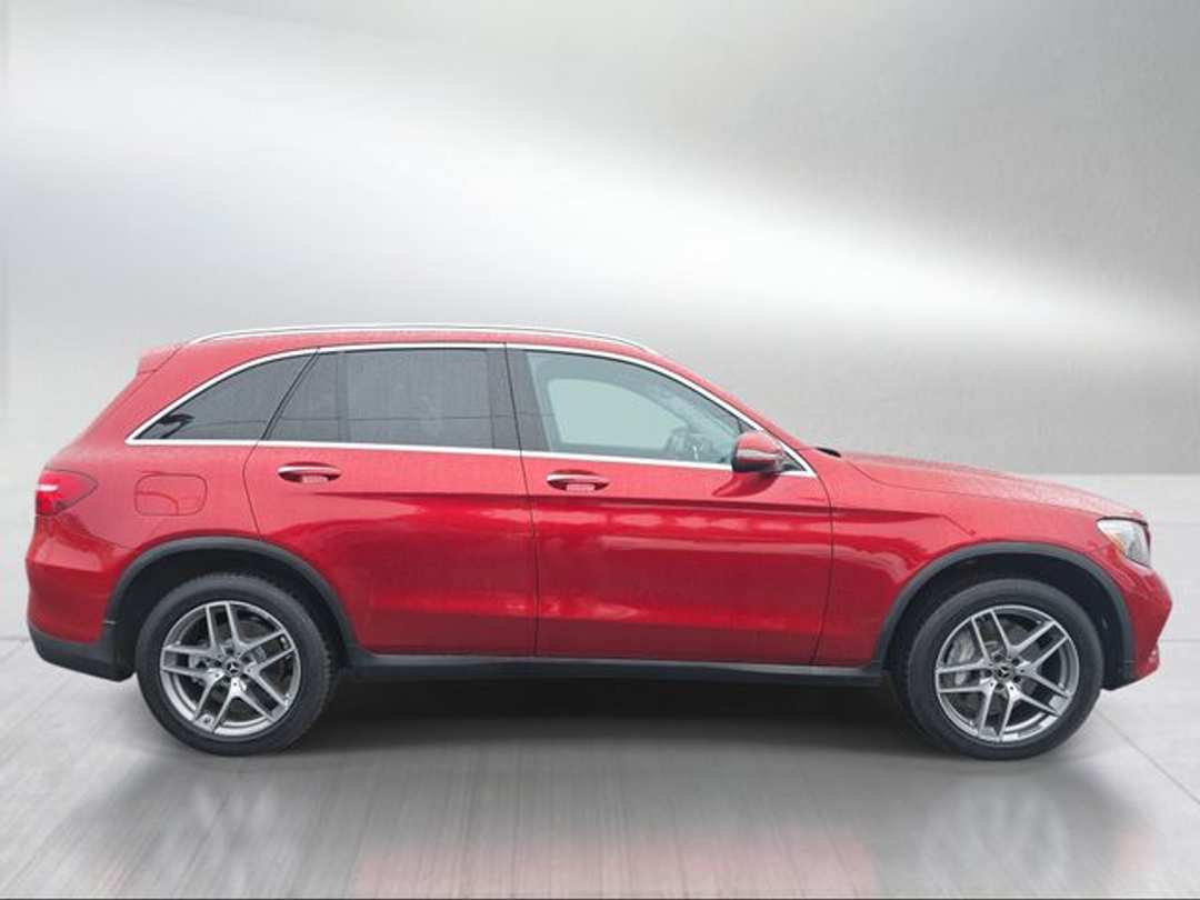 2017 Mercedes-Benz GLC GLC 300 - Image 2