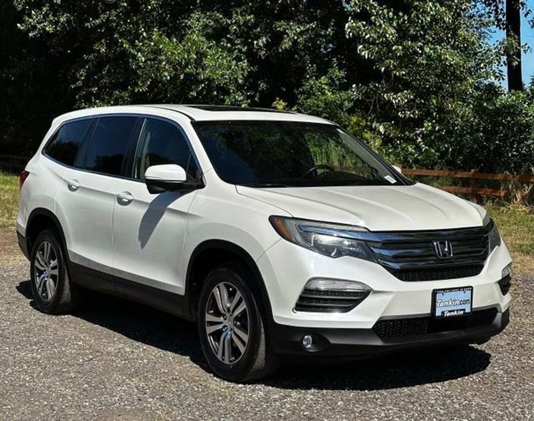 2016 Honda Pilot EXL - Image 2
