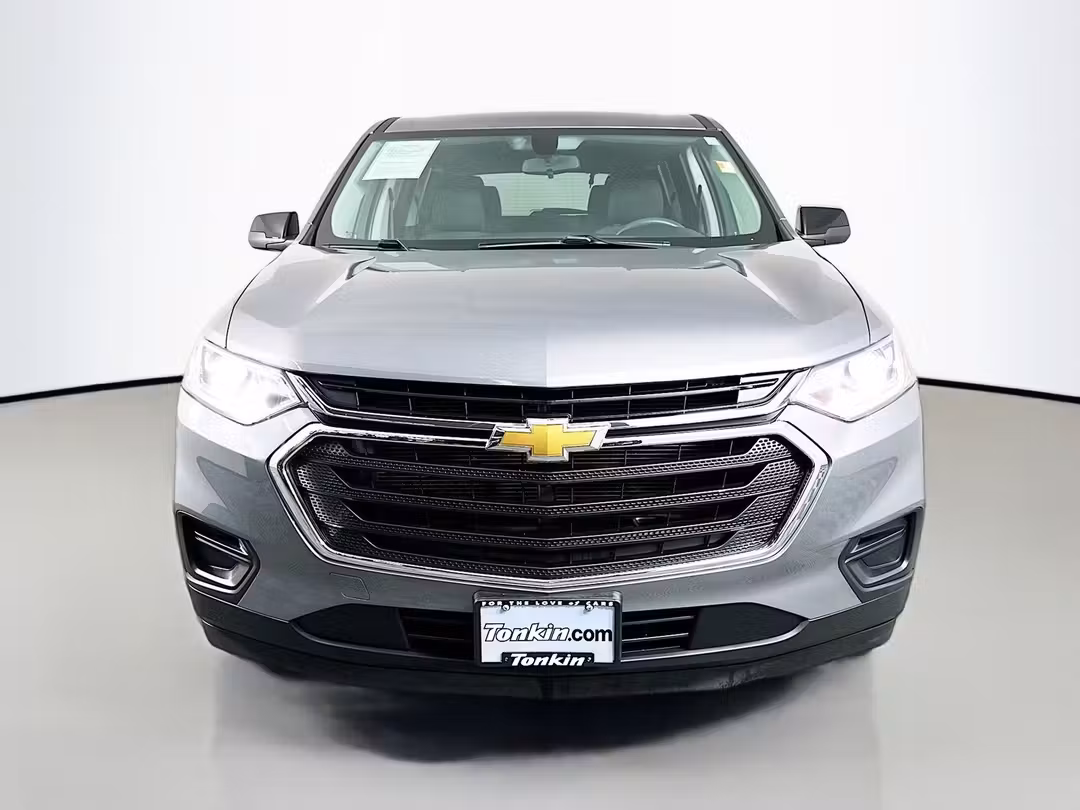 2021 Chevrolet Traverse LS - Image 2