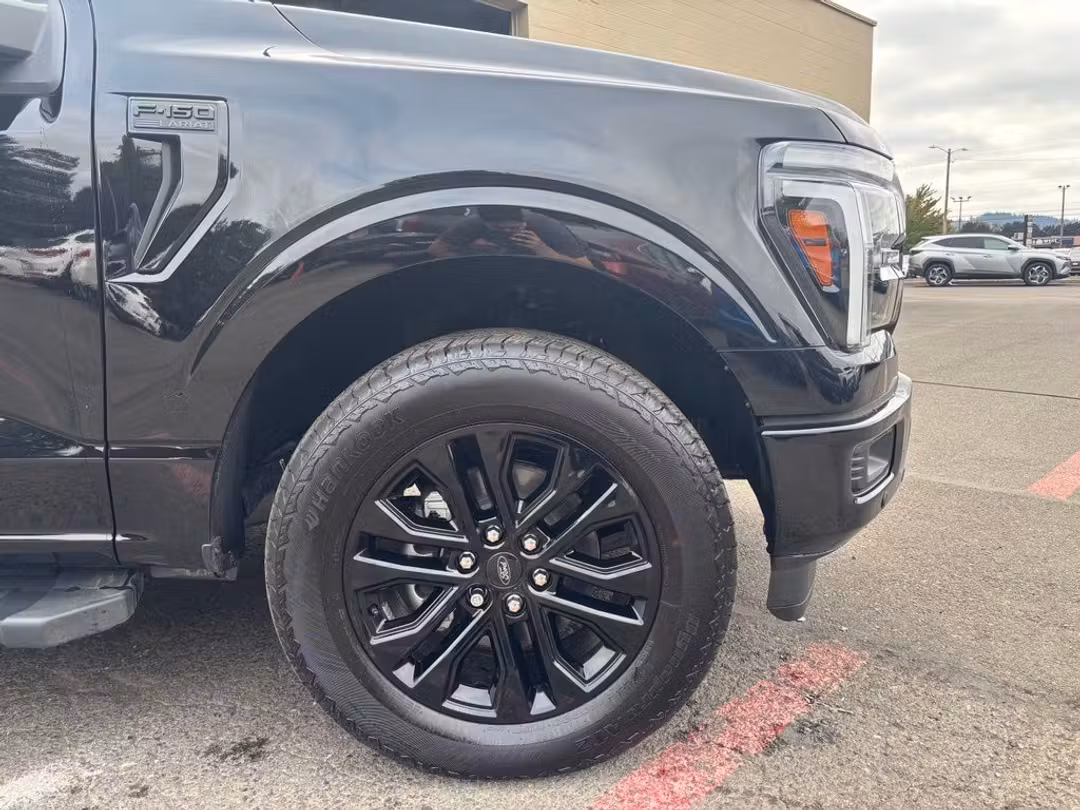 2026 Ford F-150 Lariat - Image 2