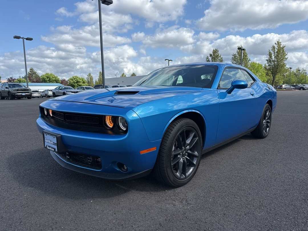 2023 Dodge Challenger SXT - Image 3
