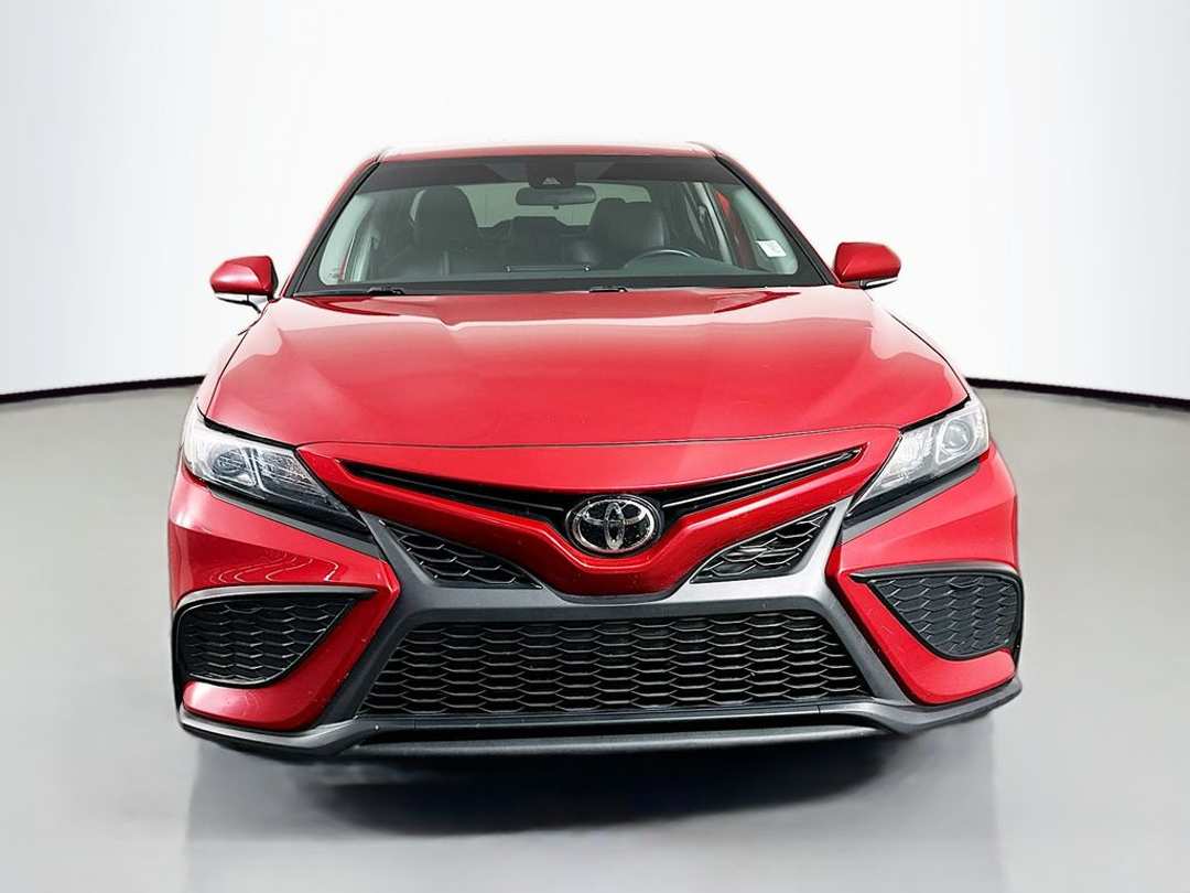 2023 Toyota Camry SE - Image 3