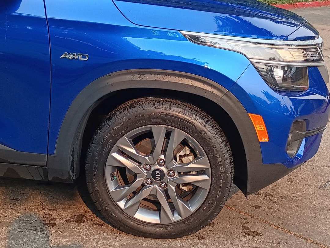 2021 Kia Seltos S - Image 2
