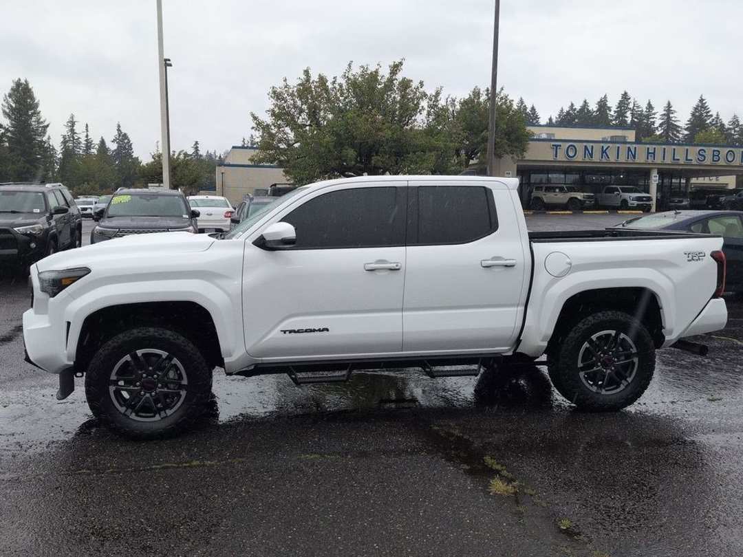 2024 Toyota Tacoma TRD Sport - Image 2