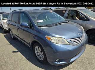 2017 Toyota Sienna XLE