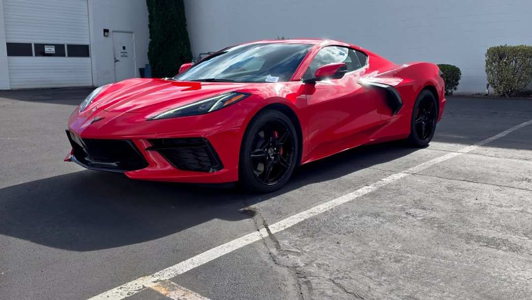 2025 Chevrolet Corvette Stingray - Image 3