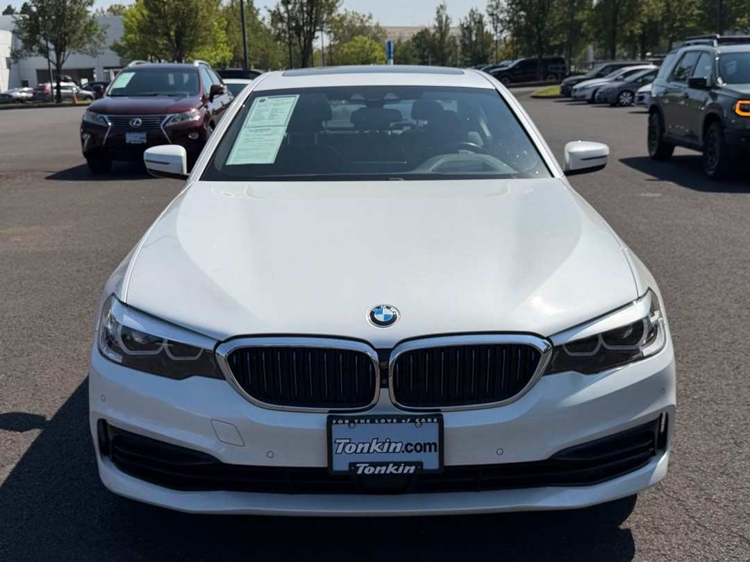 2019 BMW 5 Series 530e iPerformance - Image 3