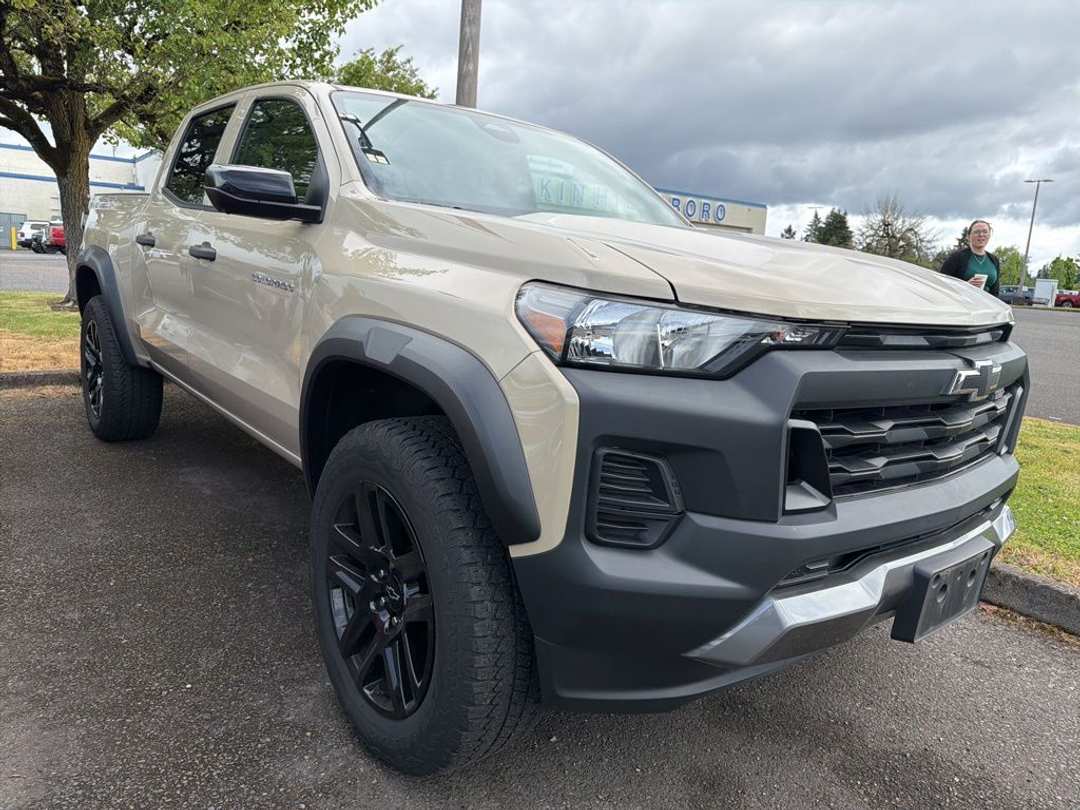2023 Chevrolet Colorado Trail Boss - Image 3
