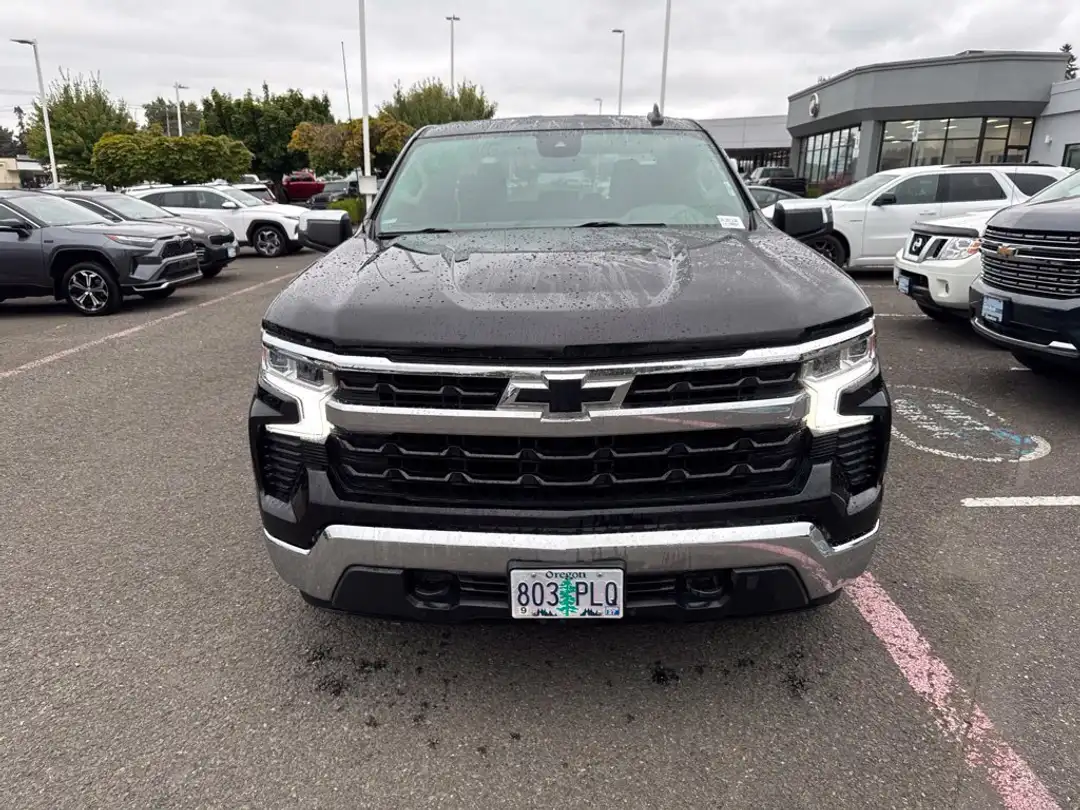 2023 Chevrolet Silverado 1500 LT - Image 2