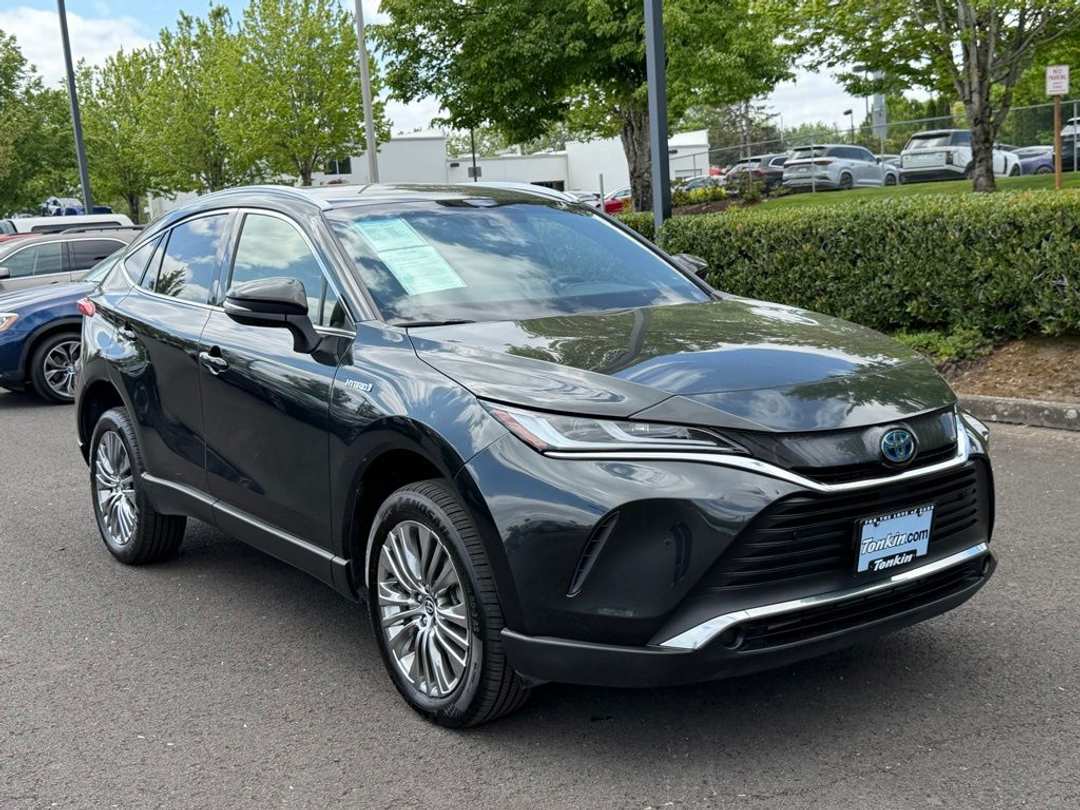 2021 Toyota Venza XLE - Image 2