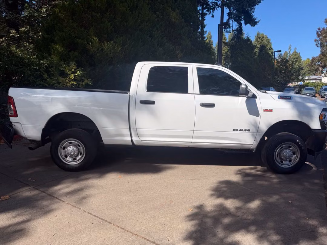 2022 Ram 2500 Tradesman - Image 2