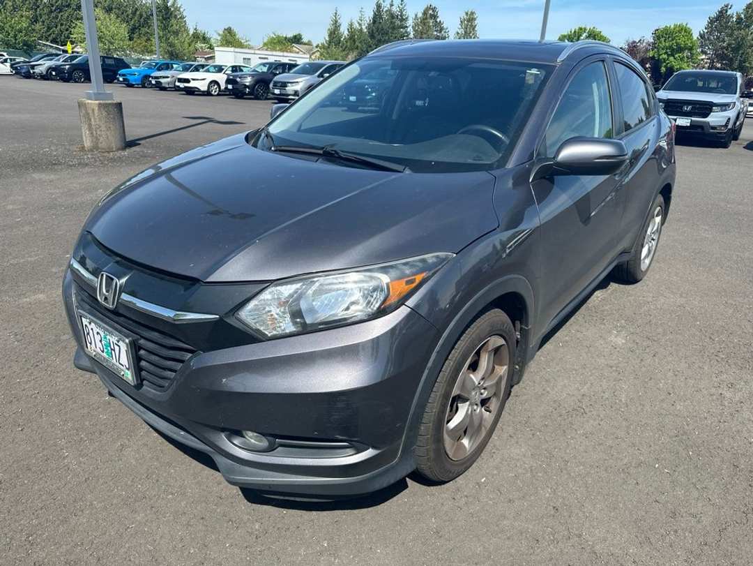 2016 Honda HR-V EXL - Image 2