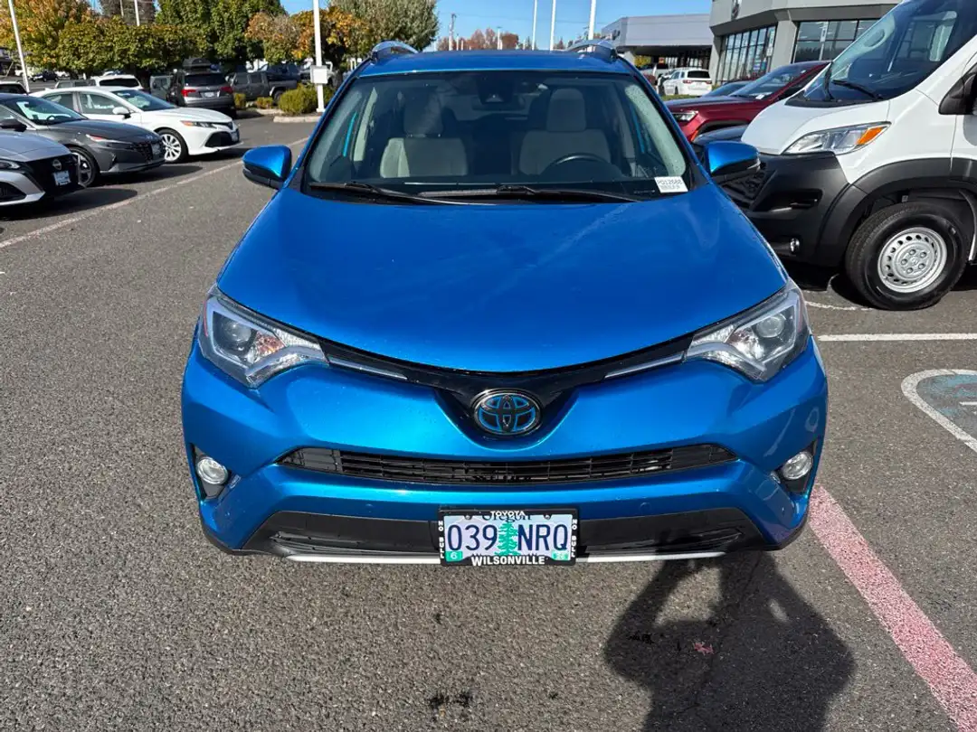 2016 Toyota Rav4 Hybrid XLE - Image 2
