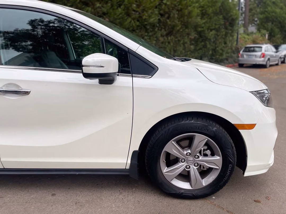 2019 Honda Odyssey EXL - Image 2