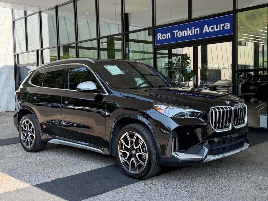 2023 BMW X1 xDrive28i - Image 2