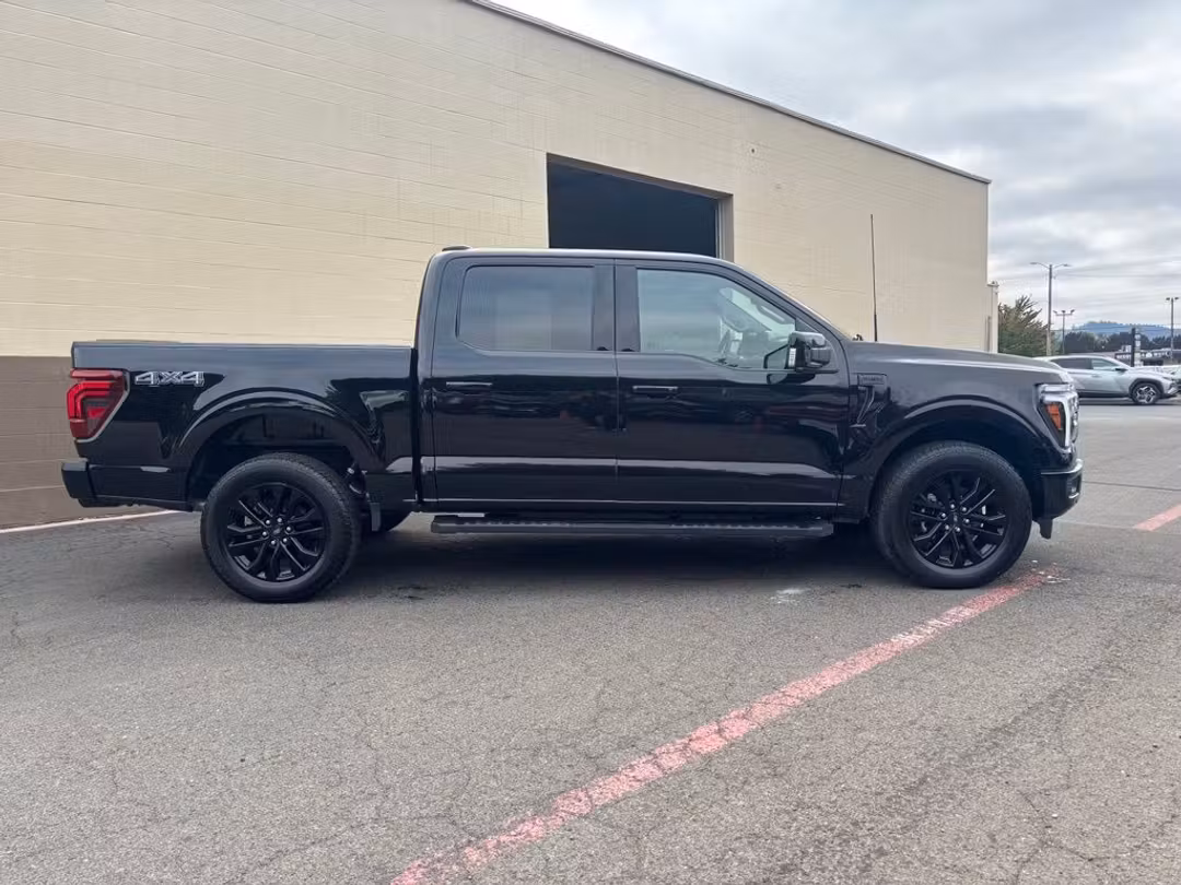 2026 Ford F-150 Lariat - Image 3