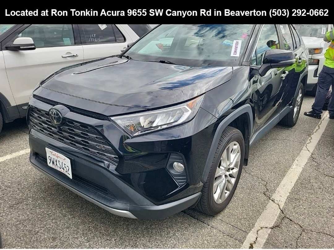 2019 Toyota Rav4 Limited - Image 3
