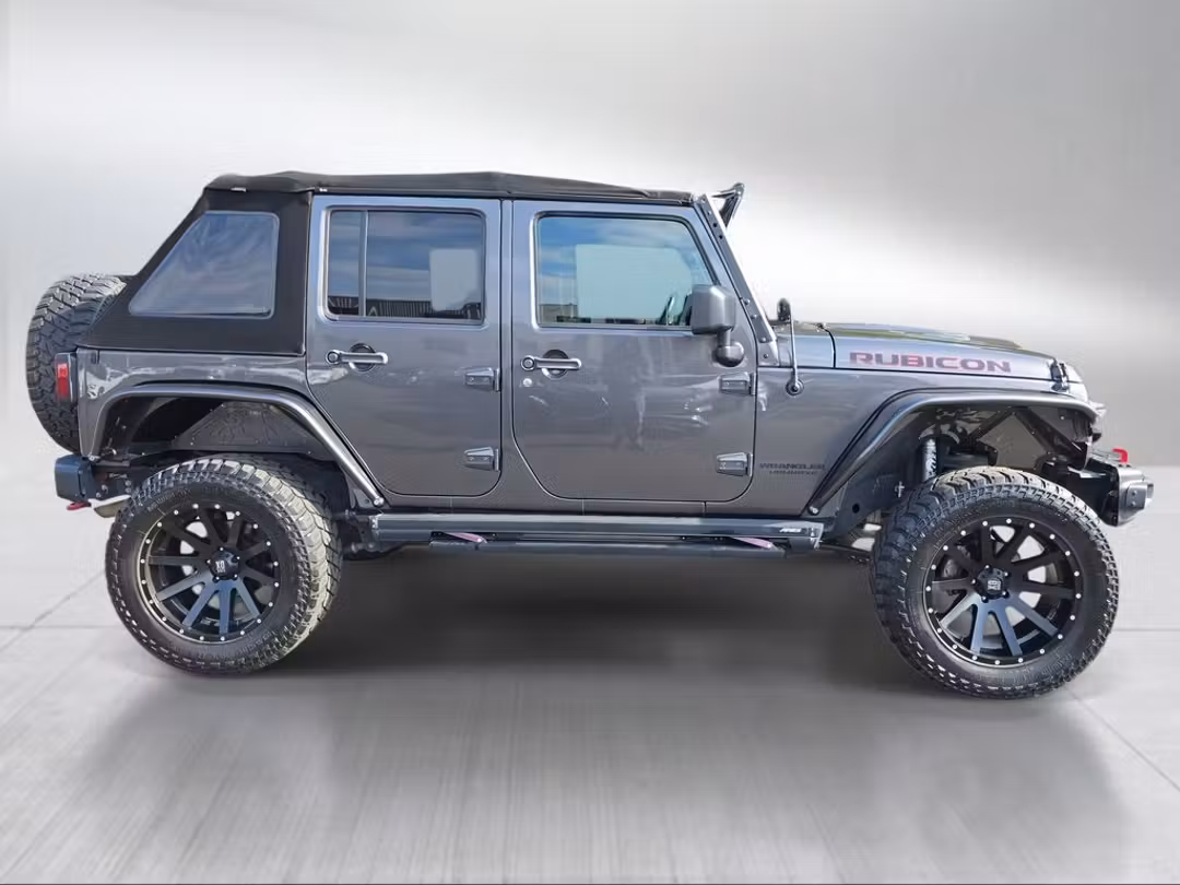2017 Jeep Wrangler Unlimited Rubicon - Image 2