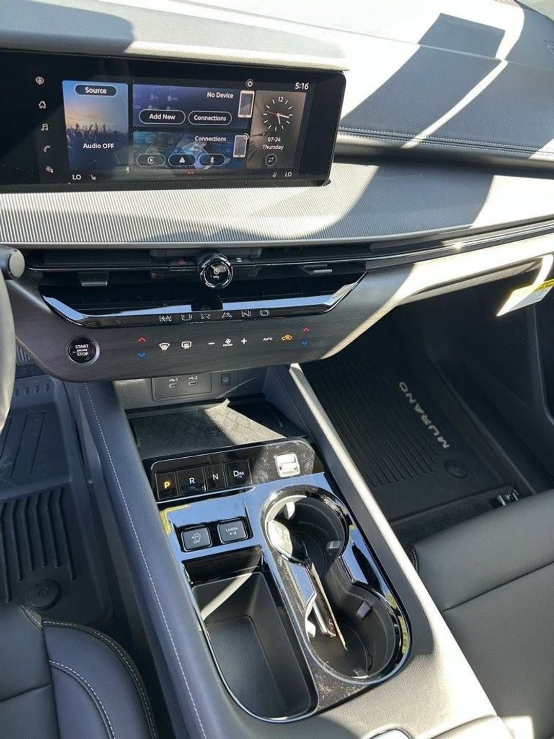 2025 Nissan Murano SV - Photo 17