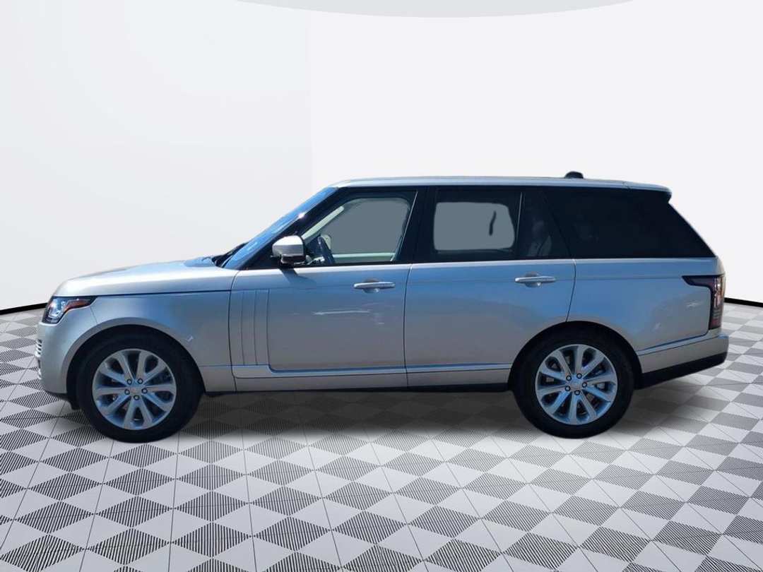 2017 Land Rover Range Rover 3.0L V6 Supercharged HSE - Image 3