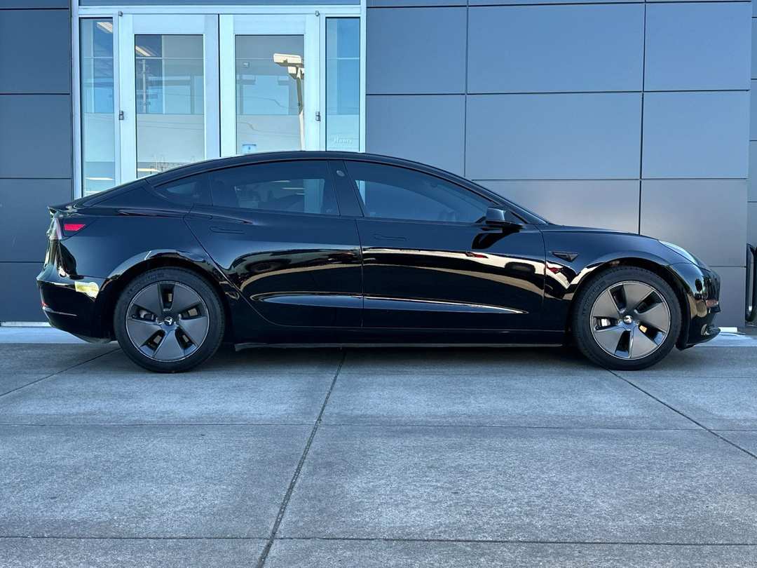 2022 Tesla Model 3 Long Range - Image 2