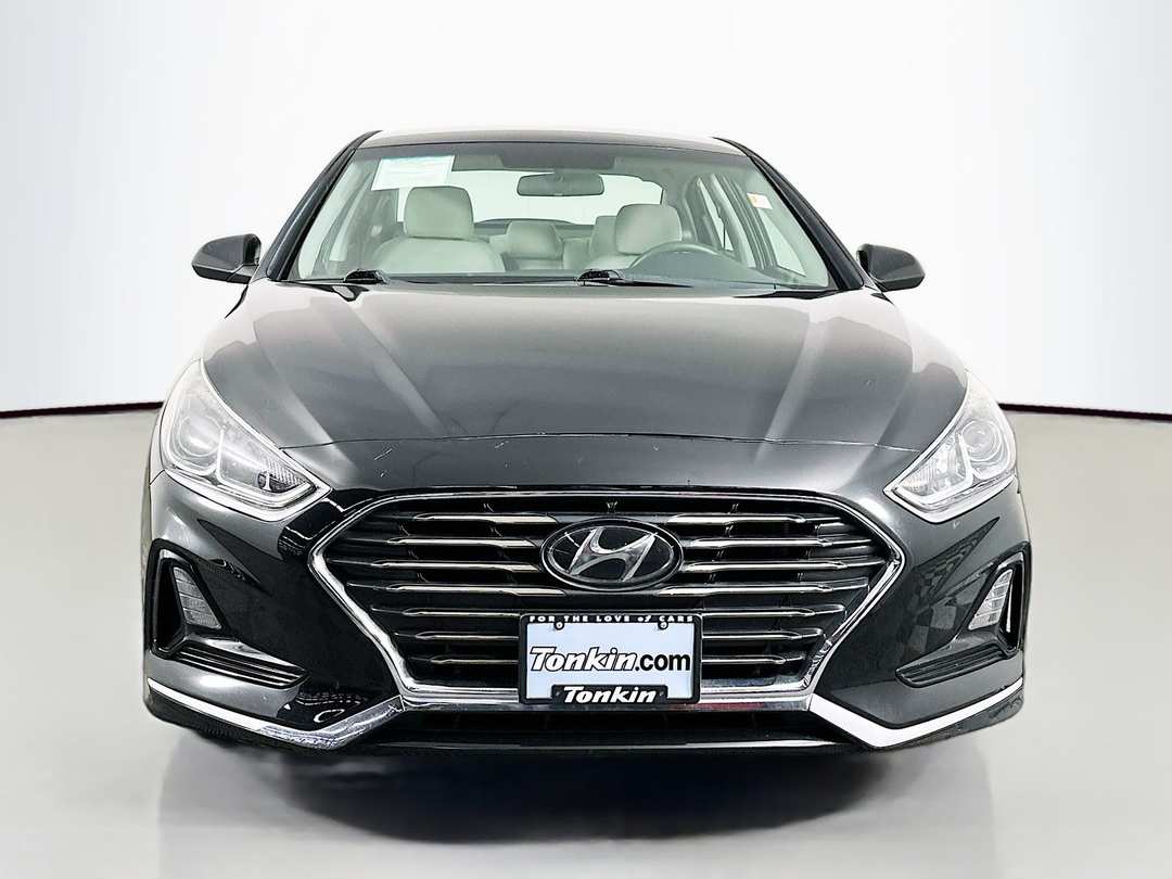 2019 Hyundai Sonata SE - Image 2