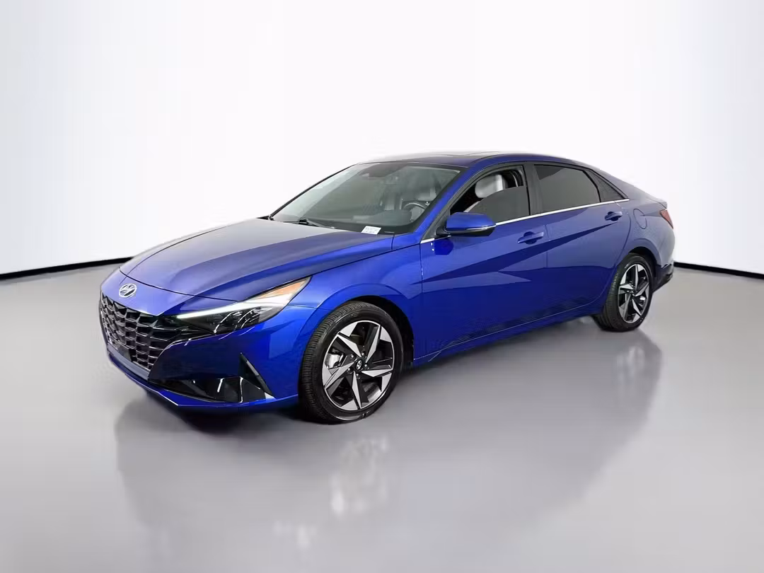 2023 Hyundai Elantra Limited - Image 3