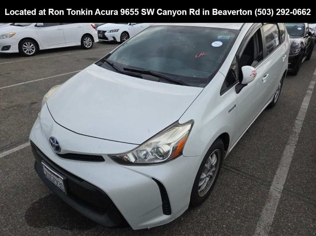 2017 Toyota Prius V Two - Image 3
