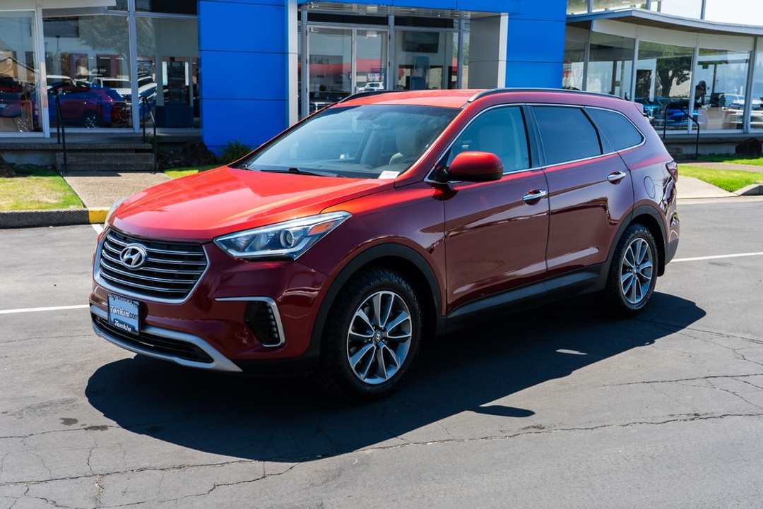 2018 Hyundai Santa Fe SE - Image 2